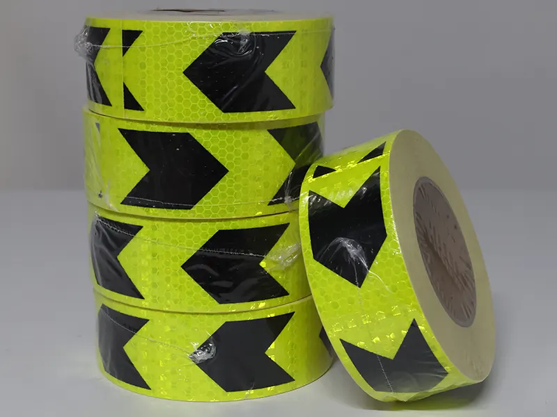 2_X25-SECURITY TAPE REF GREEN WITH BLACK ARROW -STGBA2''
