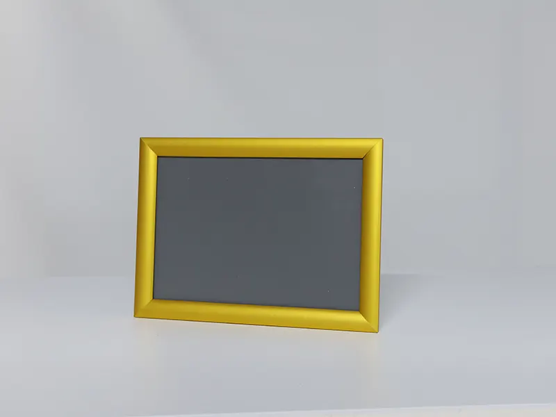 A4-SNAP CUT CORNER 25MM-GOLD-SFGMA4